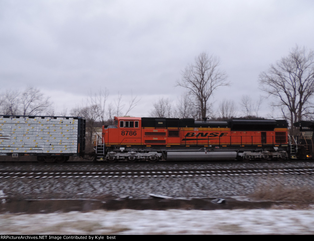 BNSF 8786 